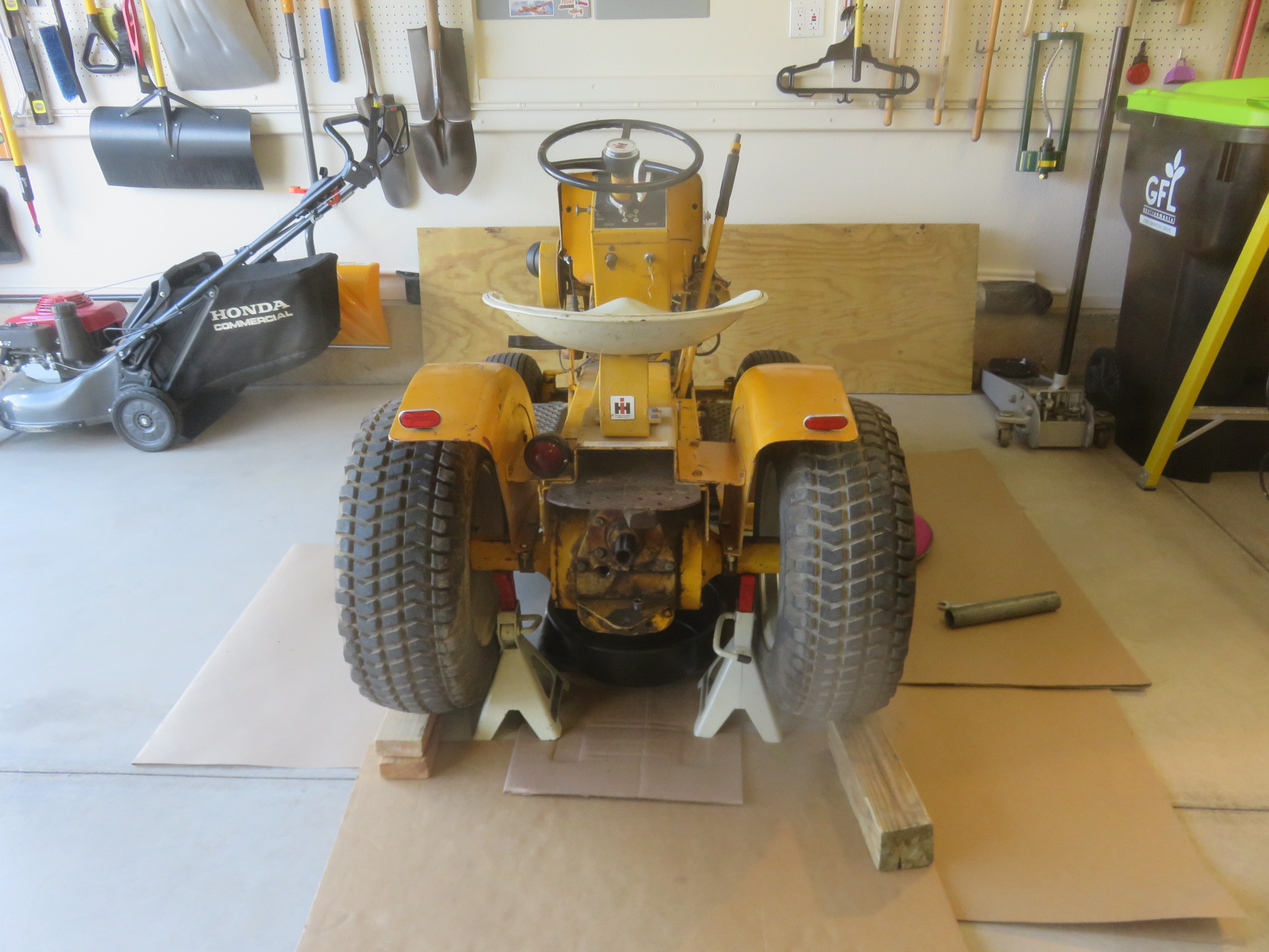 Wanting to do engine oil & filter? change for my October 1964 IH Cub ...